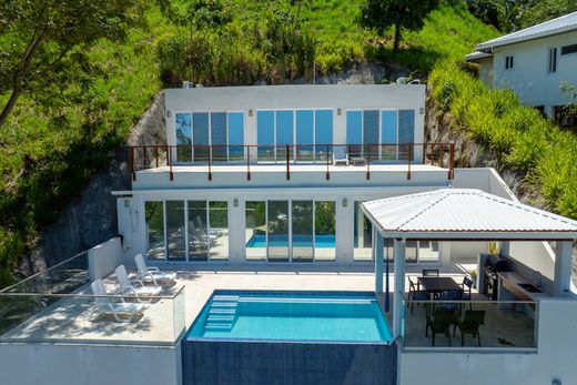 Vrijstaand huis in Roatán