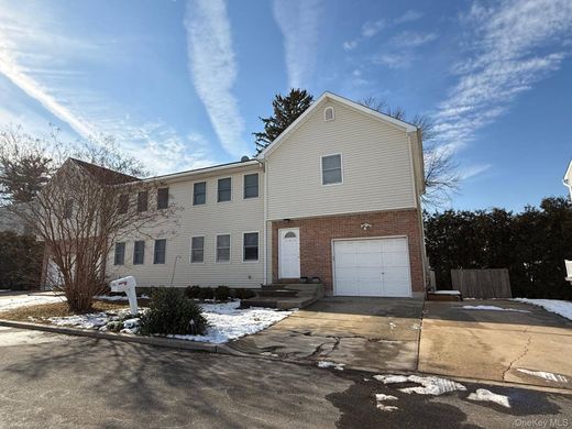 Duplex in Glen Cove, Nassau County