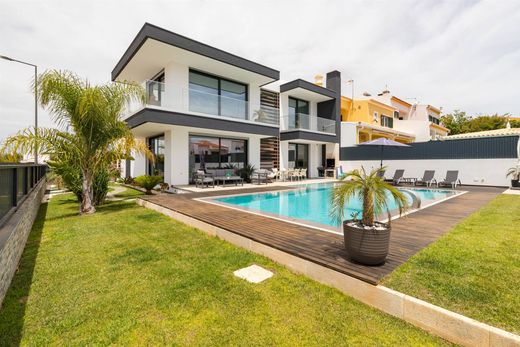 Detached House in Lagoa, Distrito de Faro