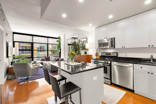 Apartment in Washington, Washington County