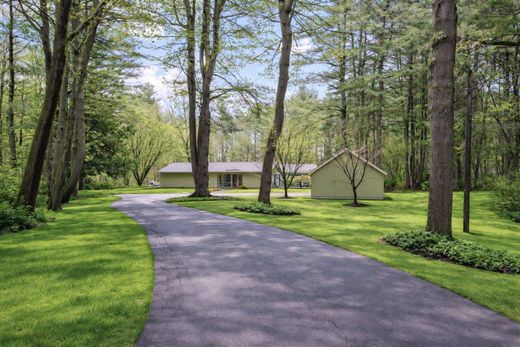 Detached House in Concord, Middlesex County