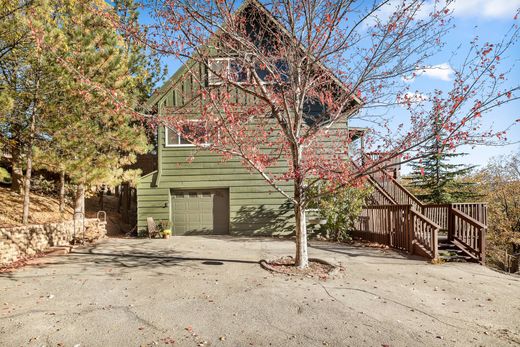 Luxury home in Lake Arrowhead, San Bernardino County