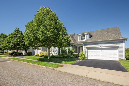 Detached House in Westhampton, Suffolk County