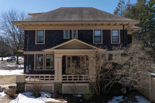 Dom jednorodzinny w Wallingford, New Haven County