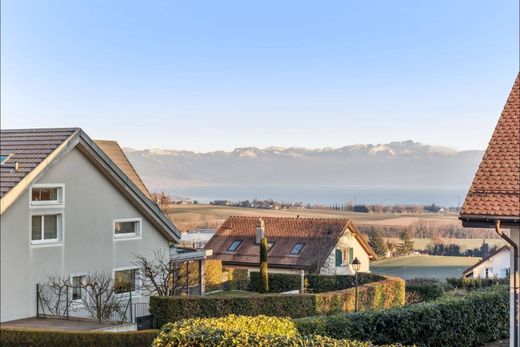 Apartment in Yens, Morges District