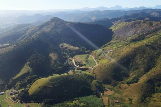 Propriété de campagne à Três Rios, Rio de Janeiro