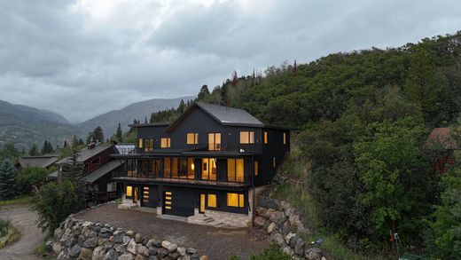 Duplex in Steamboat Springs, Routt County