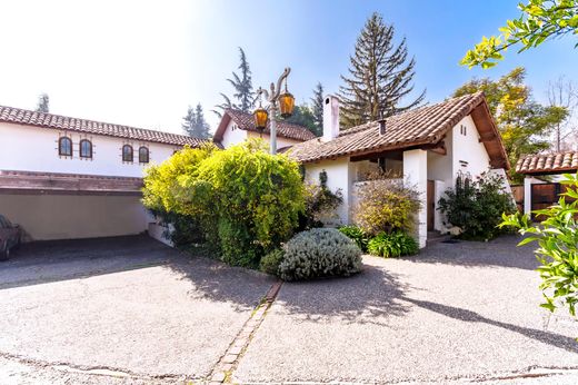 Einfamilienhaus in Las Condes, Provincia de Santiago