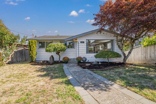 Detached House in Tacoma, Pierce County