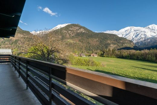 Servoz, Haute-Savoieの一戸建て住宅