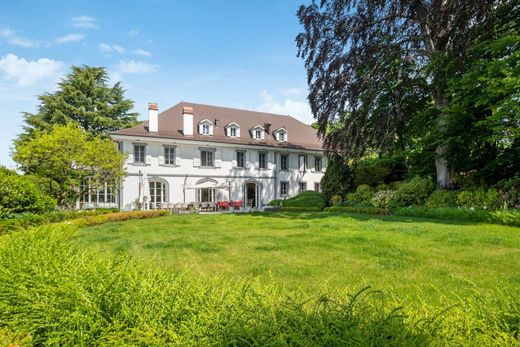 Vrijstaand huis in Jouxtens, Lausanne District