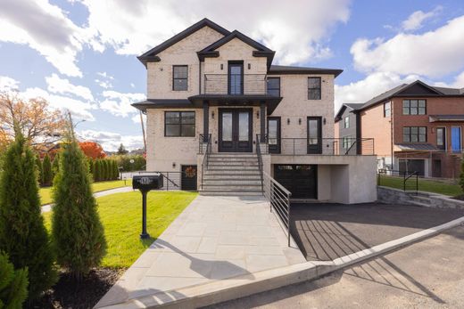 بيت مستقل ﻓﻲ Yonkers, Westchester County