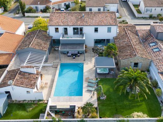 Casa Unifamiliare a Marsilly, Charente-Maritime