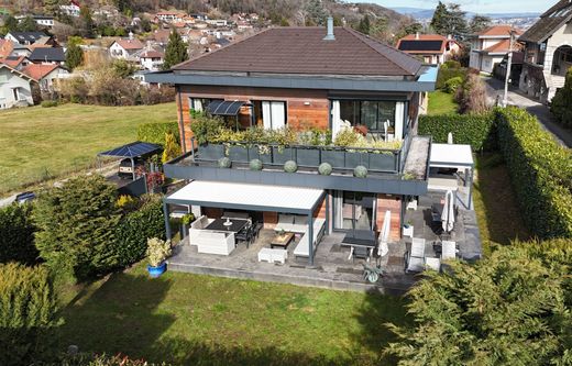 Detached House in Sevrier, Haute-Savoie
