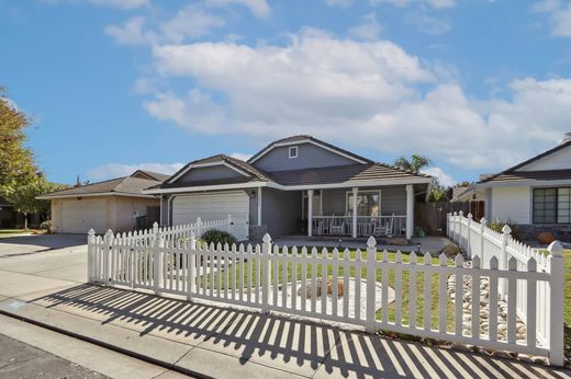 Modesto, Stanislaus Countyの一戸建て住宅