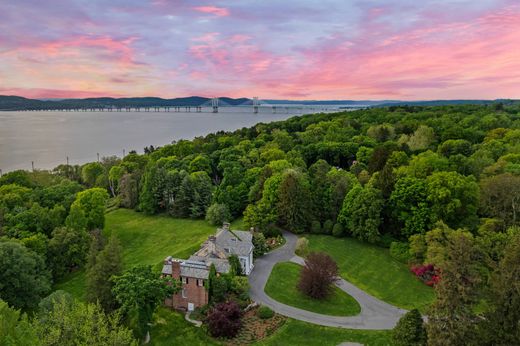 Detached House in Irvington, Westchester County