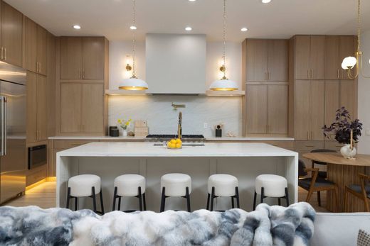 بيت مستقل ﻓﻲ Henderson, Clark County