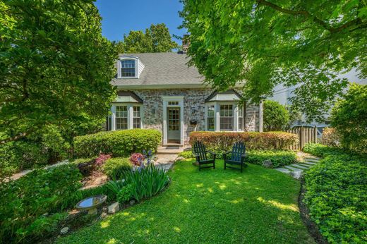 Luxury home in Chevy Chase, Washington County
