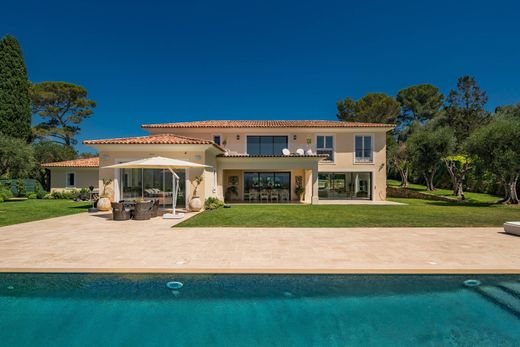 Detached House in Mougins, Alpes-Maritimes