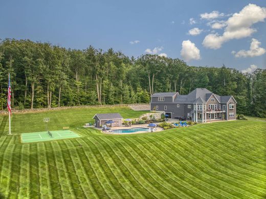 Detached House in New Hampton, Belknap County