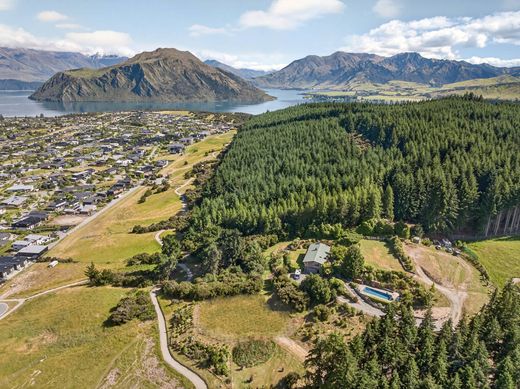 Detached House in Wanaka, Queenstown-Lakes District