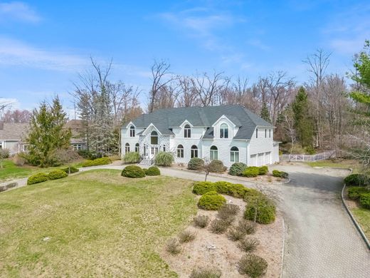 Detached House in Franklin Lakes, Bergen County