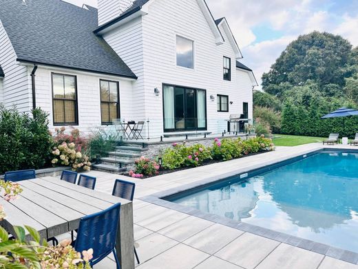 ‏בית חד-משפחתי ב  Southampton, Suffolk County