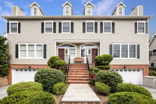 Detached House in Mamaroneck, Westchester County