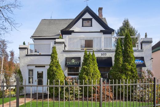 Detached House in Bernardsville, Somerset County