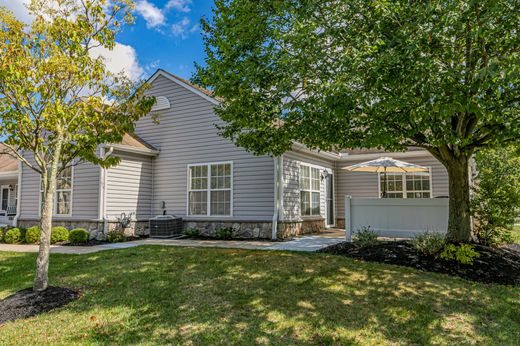 타운 하우스 / Lawrence, Mercer County