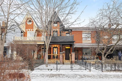 Luxury home in Toronto, Ontario