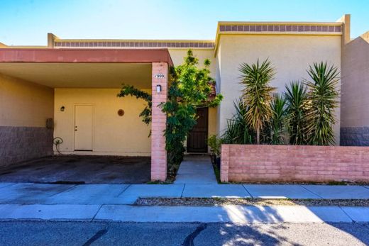 Townhouse in Tucson, Pima County