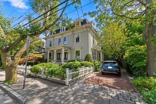 ‏בית חד-משפחתי ב  Cambridge, Middlesex County