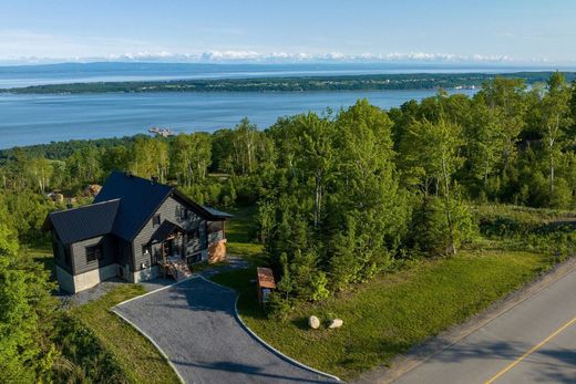 Casa Independente - Les Éboulements, Capitale-Nationale