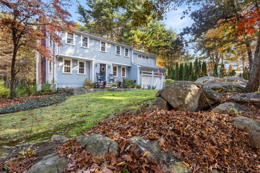 Detached House in Hingham, Plymouth County