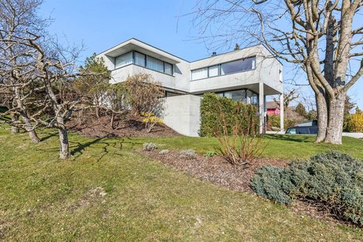 Luxury home in Reconvilier, Jura bernois