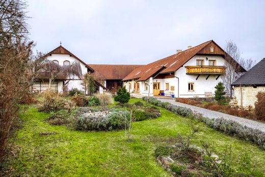 Detached House in Lhotka, Okres Beroun