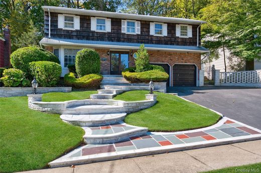 Dom jednorodzinny w Roslyn, Nassau County