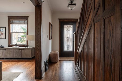 Vrijstaand huis in Aurora, Ontario