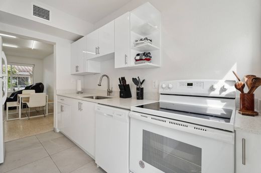 Luxury home in Miami Beach, Miami-Dade