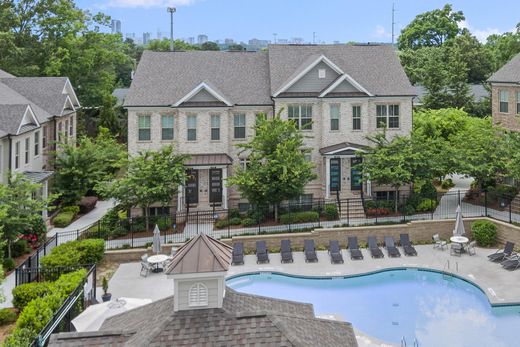 Townhouse - Sandy Springs, Fulton County