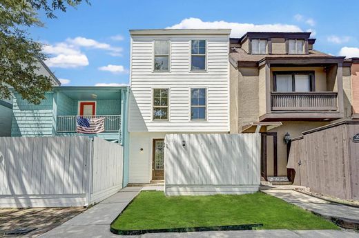 Townhouse in Willis, Montgomery County