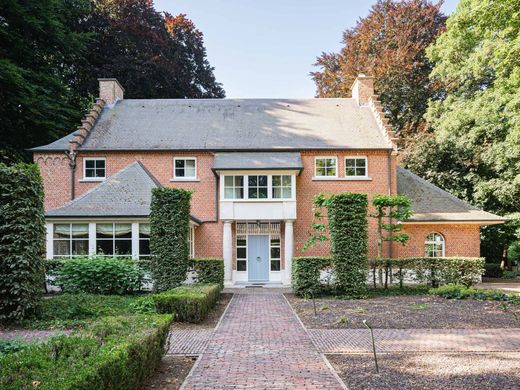 Detached House in Waasmunster, East Flanders Province