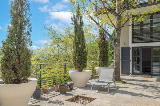 Einfamilienhaus in Caluire-et-Cuire, Rhône