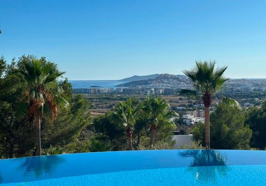 Einfamilienhaus in Santa Eulària des Riu, Balearen Inseln