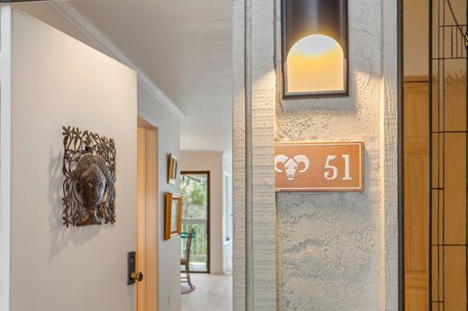 Apartment in Pebble Beach, Monterey County