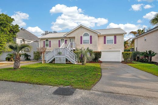 Detached House in Saint Simons Island, Glynn County