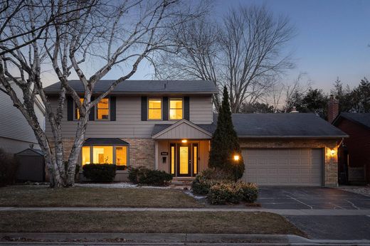Casa Unifamiliare a Burlington, Ontario
