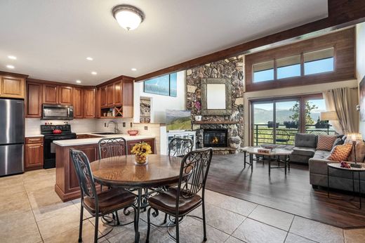 Квартира, Silverthorne, Summit County