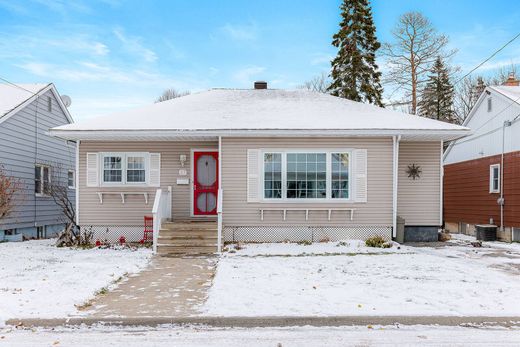 단독 저택 / Brockville, Ontario